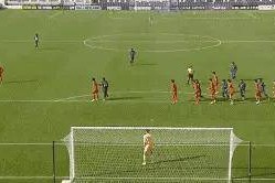 包含Uzi连续七场比赛得分超过大胜，澳大利亚队挑战极限！的词条